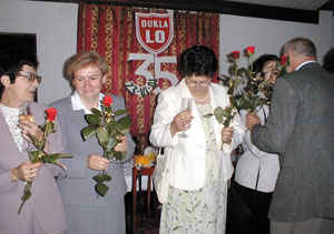 35lo1.jpg (29362 bytes)